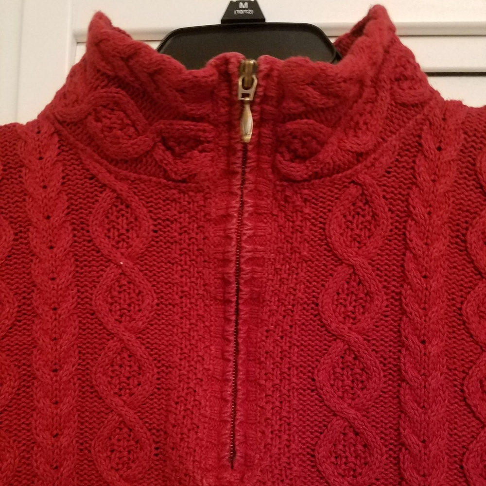 Red sweater - Picture 2 of 6